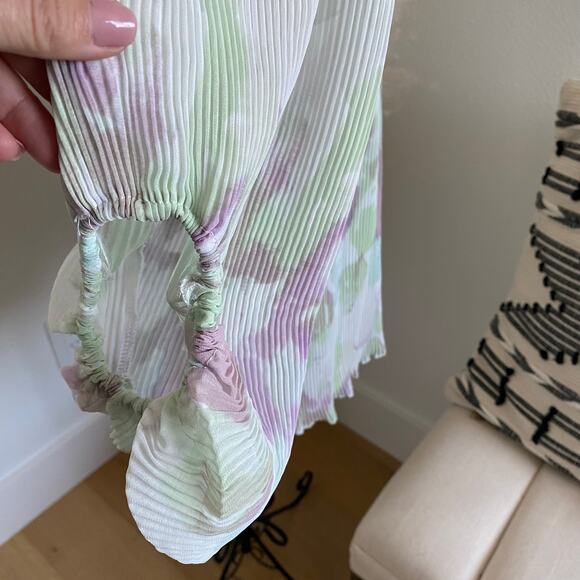 Avantlook Lantern Sleeve Pleated Ruffle Mini Dress Pastel Watercolor NEW Medium - Picture 8 of 11